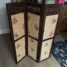 Vintage Small 3 Panel Room